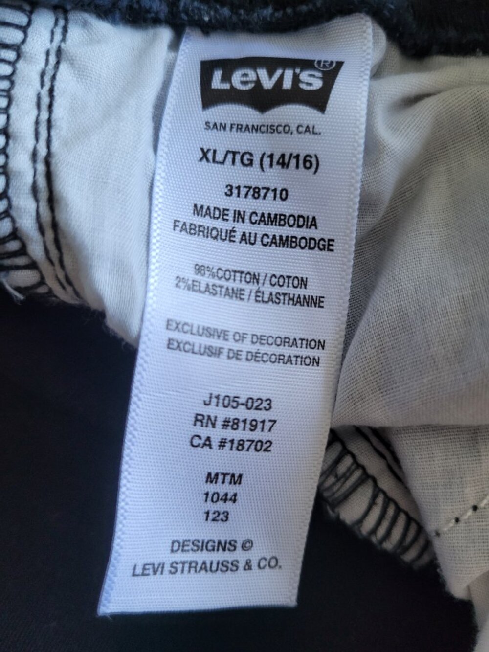 Levi's Boys Black Cargo Shorts | Size XL | Stretch Cotton - Picture 5 of 16